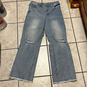 Style & Co Wide Leg Crop light wash distressed Jeans sz 2 EUC